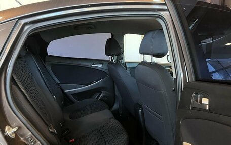 Hyundai Solaris II рестайлинг, 2015 год, 990 000 рублей, 25 фотография