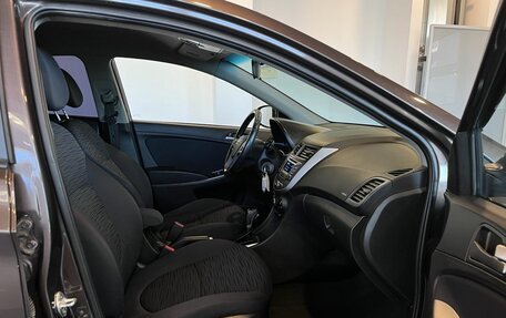 Hyundai Solaris II рестайлинг, 2015 год, 990 000 рублей, 28 фотография