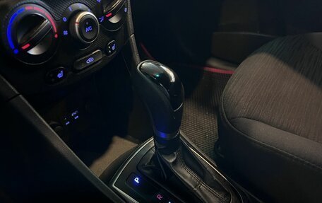 Hyundai Solaris II рестайлинг, 2015 год, 990 000 рублей, 30 фотография