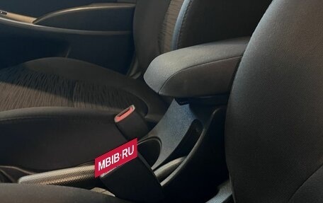 Hyundai Solaris II рестайлинг, 2015 год, 990 000 рублей, 31 фотография