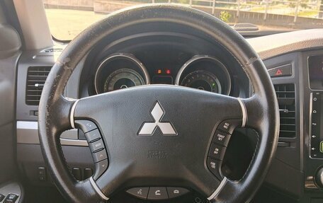 Mitsubishi Pajero IV, 2011 год, 1 499 000 рублей, 15 фотография