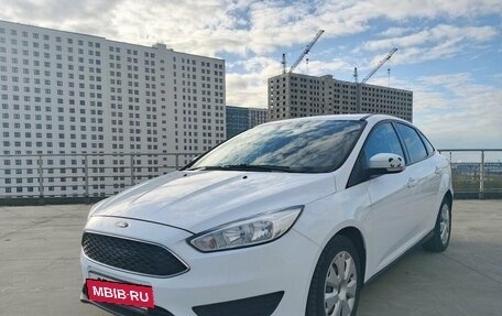 Ford Focus III, 2017 год, 895 000 рублей, 2 фотография