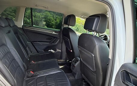Volkswagen Tiguan II, 2019 год, 2 500 000 рублей, 10 фотография