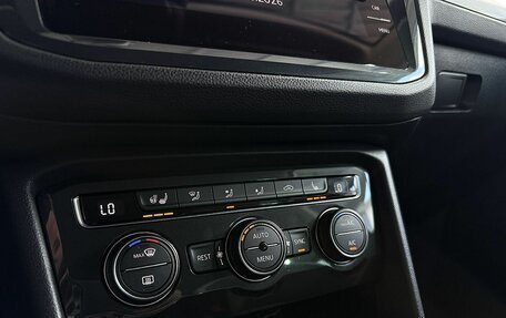 Volkswagen Tiguan II, 2019 год, 2 599 000 рублей, 15 фотография