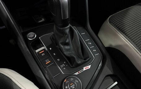 Volkswagen Tiguan II, 2019 год, 2 599 000 рублей, 16 фотография