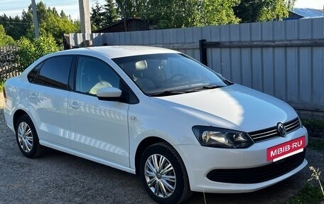 Volkswagen Polo VI (EU Market), 2014 год, 725 000 рублей, 2 фотография