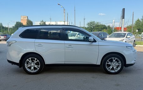 Mitsubishi Outlander III рестайлинг 3, 2013 год, 1 390 000 рублей, 6 фотография