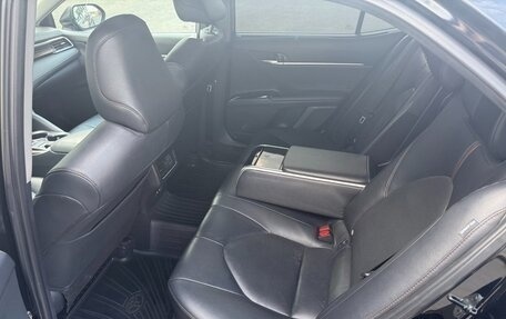 Toyota Camry, 2018 год, 2 600 000 рублей, 12 фотография