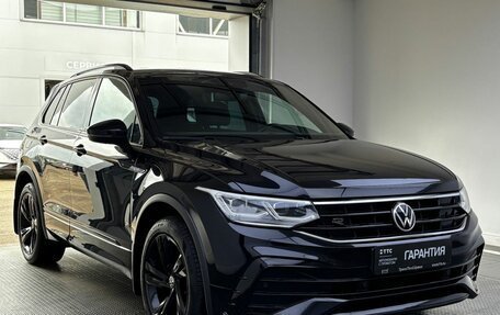 Volkswagen Tiguan II, 2021 год, 3 780 000 рублей, 3 фотография