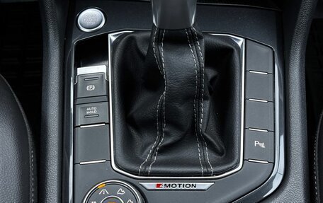 Volkswagen Tiguan II, 2021 год, 3 780 000 рублей, 27 фотография