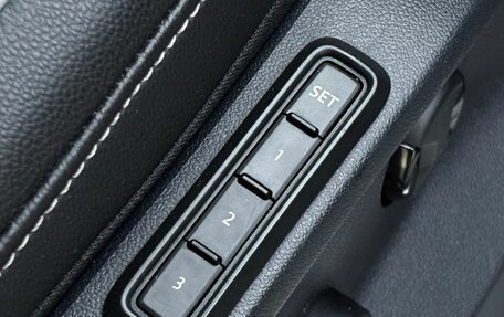 Volkswagen Tiguan II, 2021 год, 3 780 000 рублей, 28 фотография