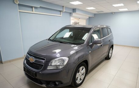 Chevrolet Orlando I, 2011 год, 899 000 рублей, 2 фотография