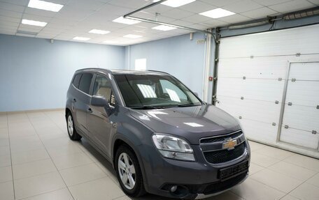 Chevrolet Orlando I, 2011 год, 899 000 рублей, 4 фотография