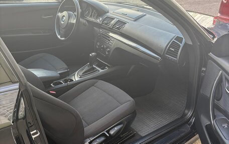 BMW 1 серия, 2011 год, 900 000 рублей, 11 фотография