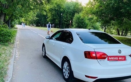 Volkswagen Jetta VI, 2013 год, 680 000 рублей, 14 фотография