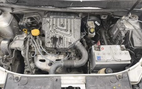 Renault Logan II, 2015 год, 350 000 рублей, 7 фотография