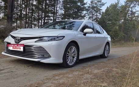 Toyota Camry, 2019 год, 2 750 000 рублей, 4 фотография