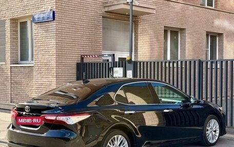 Toyota Camry, 2018 год, 2 900 000 рублей, 8 фотография
