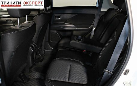 Mitsubishi Outlander III рестайлинг 3, 2021 год, 2 497 000 рублей, 16 фотография
