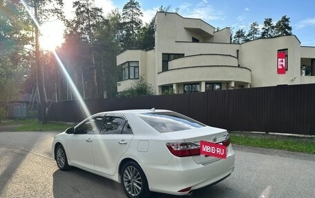 Toyota Camry, 2017 год, 2 200 000 рублей, 2 фотография