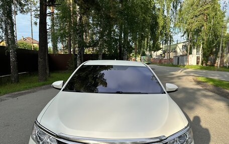 Toyota Camry, 2017 год, 2 200 000 рублей, 4 фотография