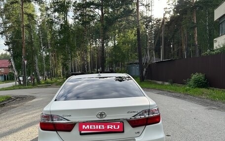 Toyota Camry, 2017 год, 2 200 000 рублей, 7 фотография