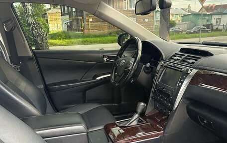 Toyota Camry, 2017 год, 2 200 000 рублей, 24 фотография