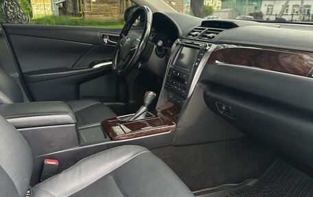 Toyota Camry, 2017 год, 2 200 000 рублей, 25 фотография