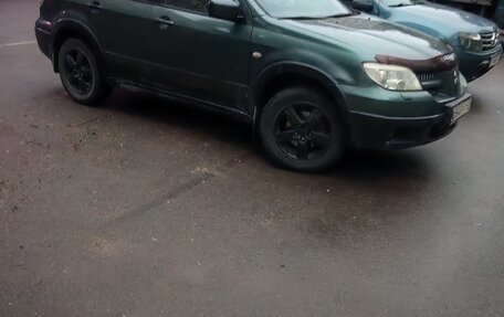 Mitsubishi Outlander III рестайлинг 3, 2004 год, 320 000 рублей, 3 фотография