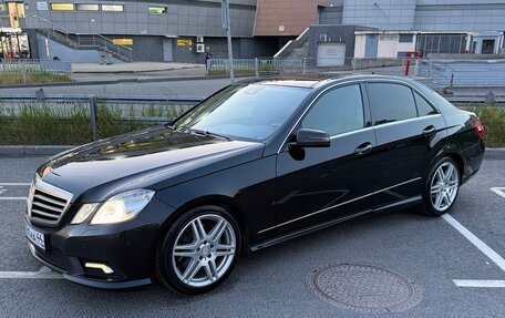 Mercedes-Benz E-Класс, 2011 год, 1 900 000 рублей, 5 фотография