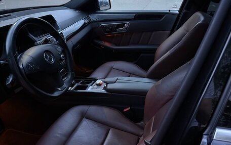 Mercedes-Benz E-Класс, 2011 год, 1 900 000 рублей, 11 фотография