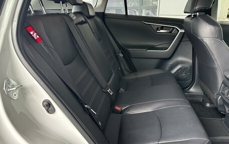 Toyota RAV4, 2021 год, 4 090 000 рублей, 8 фотография
