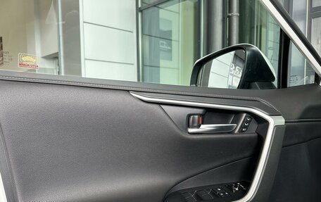Toyota RAV4, 2021 год, 4 090 000 рублей, 20 фотография