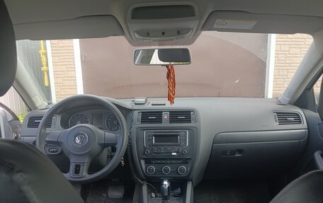 Volkswagen Jetta VI, 2014 год, 950 000 рублей, 15 фотография