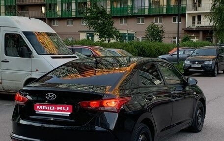 Hyundai Solaris II рестайлинг, 2021 год, 850 000 рублей, 2 фотография