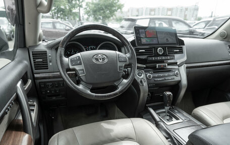 Toyota Land Cruiser 200, 2008 год, 2 340 000 рублей, 7 фотография