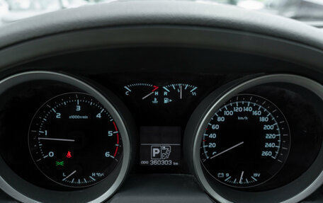 Toyota Land Cruiser 200, 2008 год, 2 340 000 рублей, 12 фотография