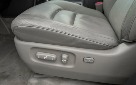 Toyota Land Cruiser 200, 2008 год, 2 340 000 рублей, 24 фотография