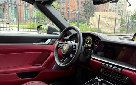 Porsche 911, 2023 год, 25 600 000 рублей, 10 фотография