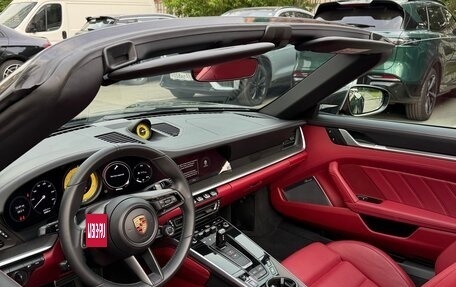 Porsche 911, 2023 год, 25 600 000 рублей, 9 фотография