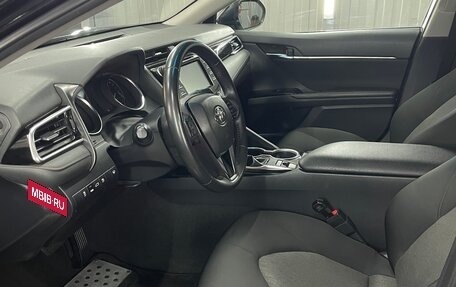 Toyota Camry, 2018 год, 2 830 000 рублей, 4 фотография