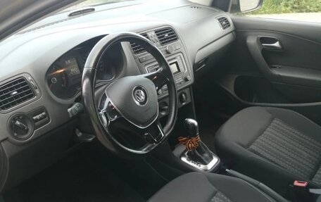 Volkswagen Polo VI (EU Market), 2015 год, 1 050 000 рублей, 17 фотография