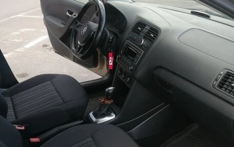 Volkswagen Polo VI (EU Market), 2015 год, 1 050 000 рублей, 15 фотография