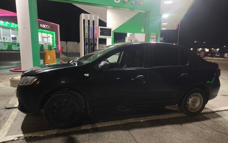 Renault Logan II, 2018 год, 315 000 рублей, 4 фотография
