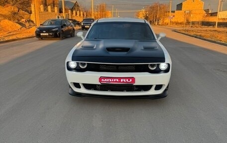 Dodge Challenger III рестайлинг 2, 2020 год, 2 800 000 рублей, 1 фотография