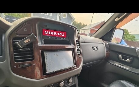 Mitsubishi Pajero IV, 2006 год, 690 000 рублей, 13 фотография