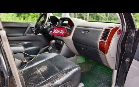 Mitsubishi Pajero IV, 2006 год, 690 000 рублей, 24 фотография