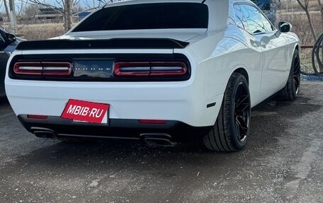 Dodge Challenger III рестайлинг 2, 2020 год, 2 800 000 рублей, 4 фотография