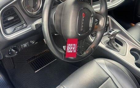 Dodge Challenger III рестайлинг 2, 2020 год, 2 800 000 рублей, 8 фотография
