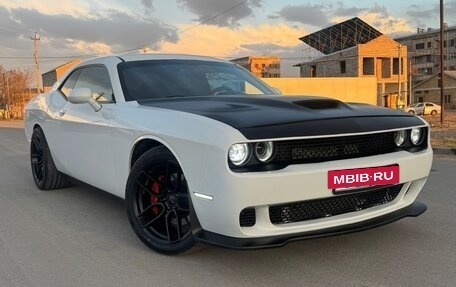 Dodge Challenger III рестайлинг 2, 2020 год, 2 800 000 рублей, 11 фотография
